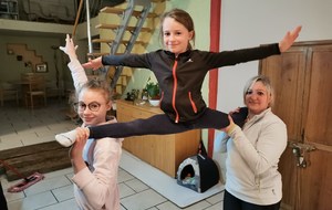 Défi relevé entre filles pour Cypriane, Garance et Adeline !