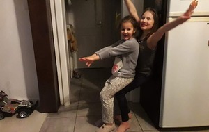 Défi relevé pour Liloé et Noélie!